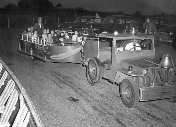 Drive-in theaters, 1952